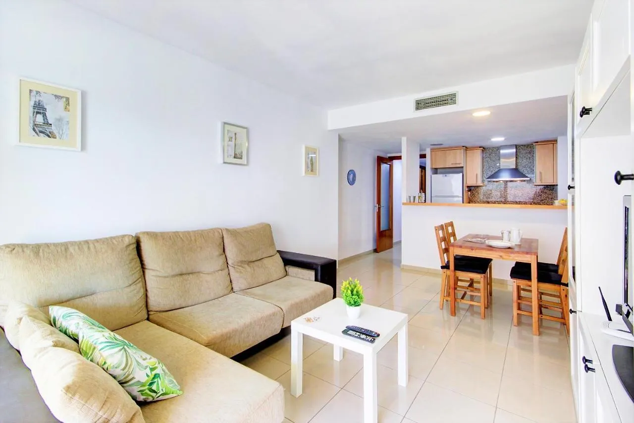 Mileni 2 2 1 1 Roses - Barneda Premium Apartman