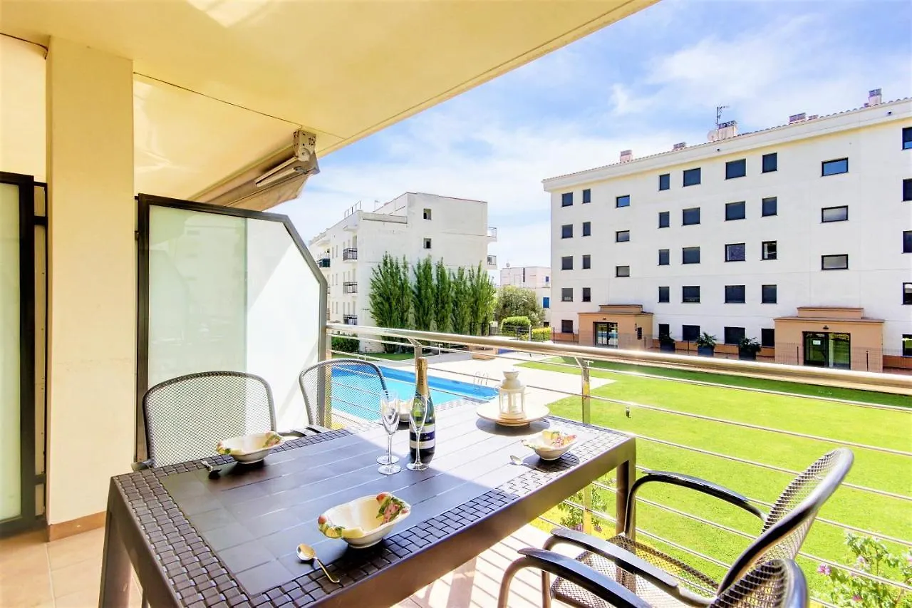 Mileni 2 2 1 1 Roses - Barneda Premium Apartman