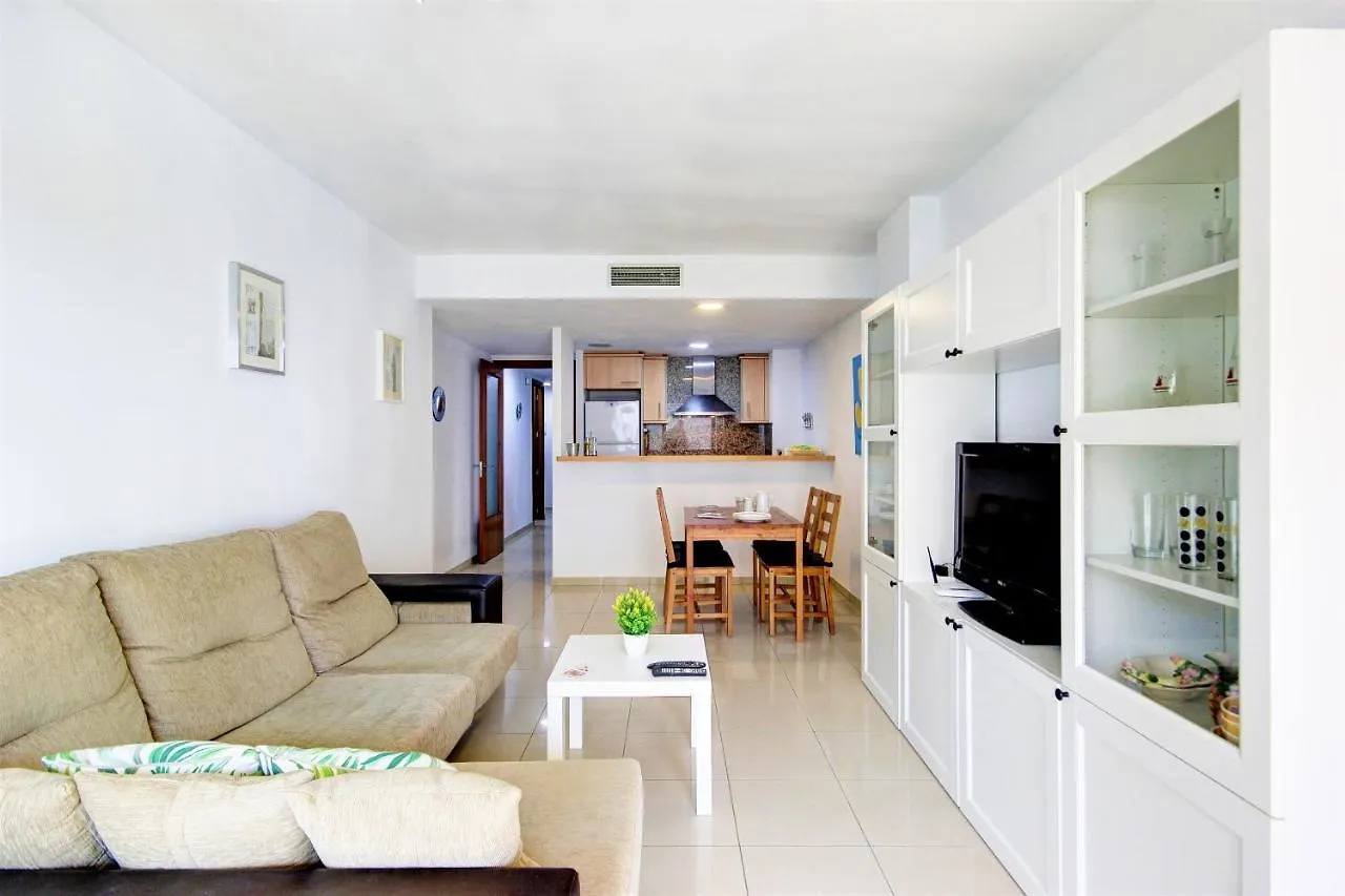 Mileni 2 2 1 1 Roses - Barneda Premium Apartman