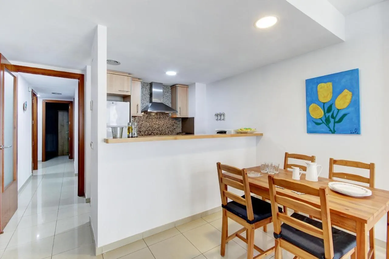 Mileni 2 2 1 1 Roses - Barneda Premium Apartman