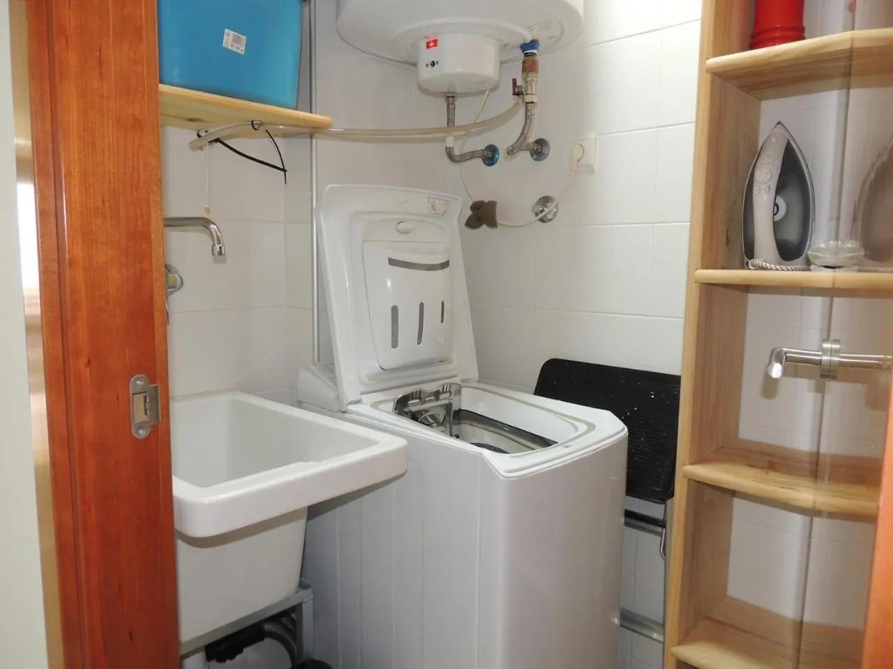 Mileni 2 2 1 1 Roses - Barneda Premium Apartman